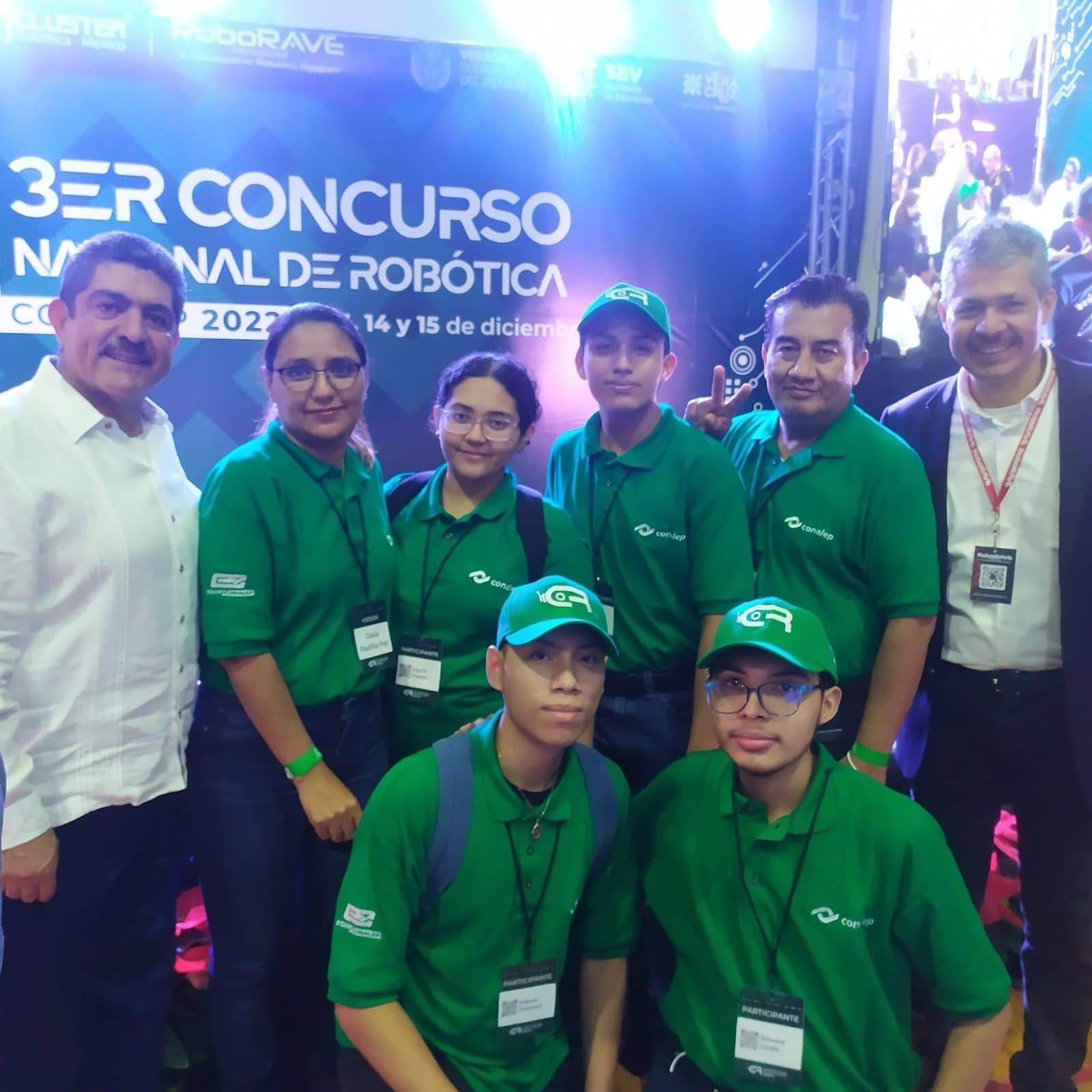 Estudiantes de Conalep se enfrentan en el concurso de robótica, el cual rompió récord de asistencia. FOTO: conalep.edu.mx