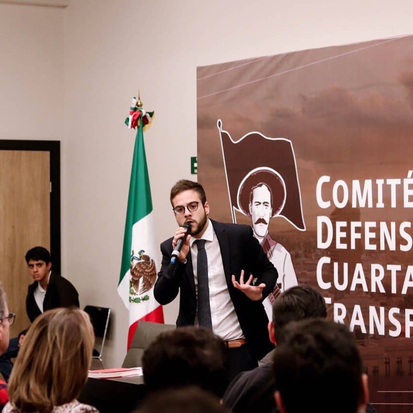 Abraham Mendieta en comité de la 4T.