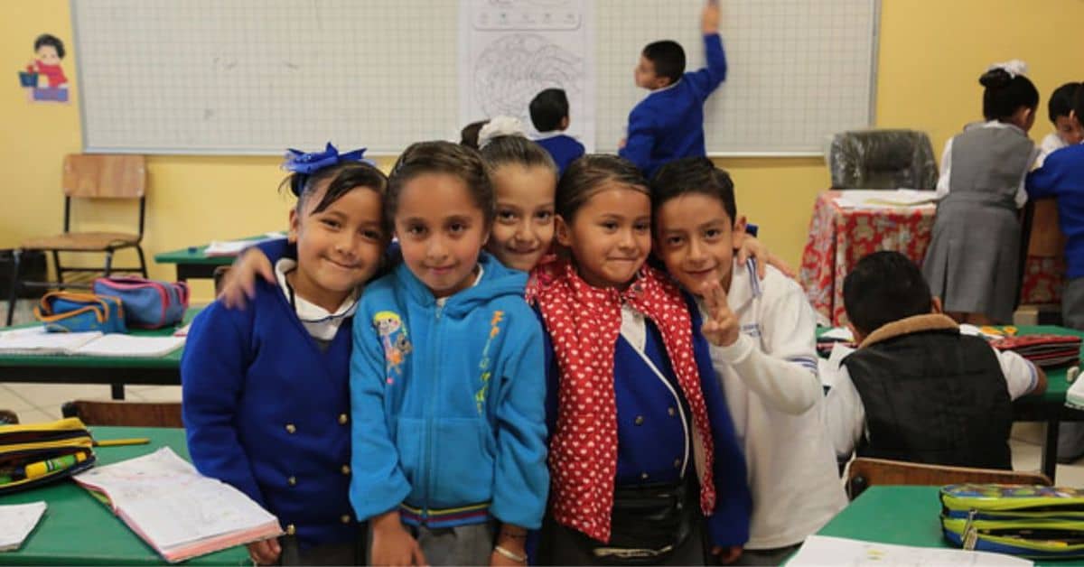 hay clases viernes 28 de abril SEP