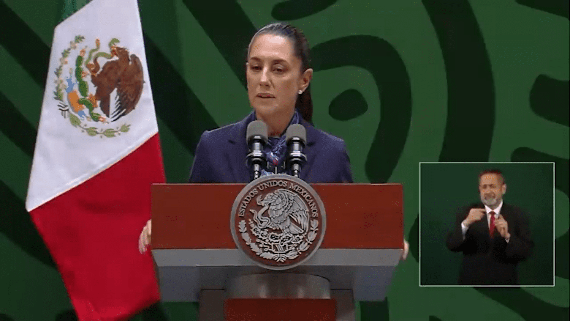 Claudia Sheinbaum menciona que la Guardia Nacional también ayuda por las noches a los trabajadores del Metro. FOTO: Captura de pantalla