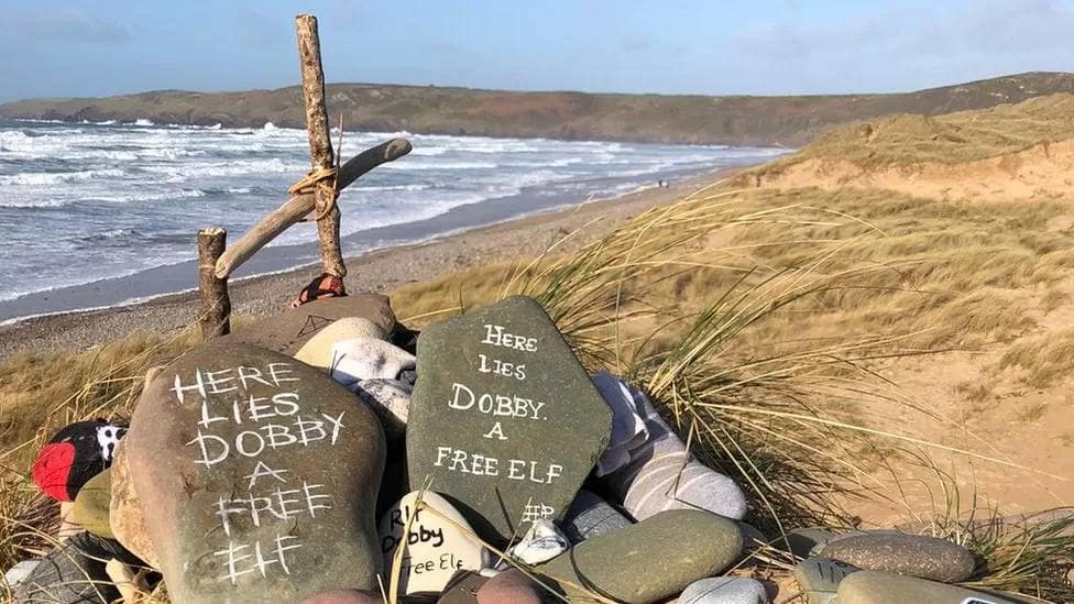 Existen guías turísticos que se encargan de conducir a los visitantes hacia el monumento a Dobbby. FOTO: Wales Guidebook