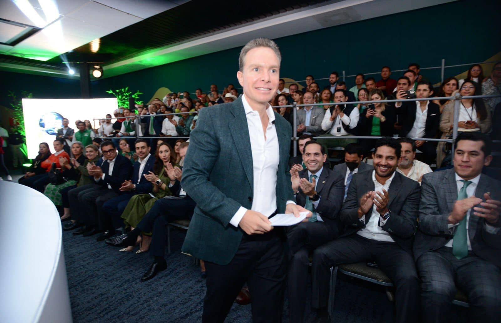 Velasco pide compromiso de los candidatos con la agenda verde.