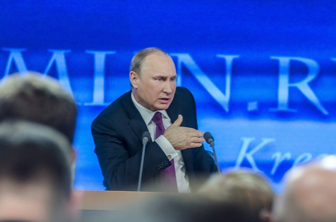El presidente Vladimir Putin ha afirmado perseguir diversos objetivos. Tras buscar inicialmente la "desnazificación" y la "desmilitarización" de toda Ucrania (haciéndose con su control), pretendía "liberar" la región oriental de Donbás. También ha hablado de defender las "fronteras históricas" de Rusia. Foto: Pixabay.