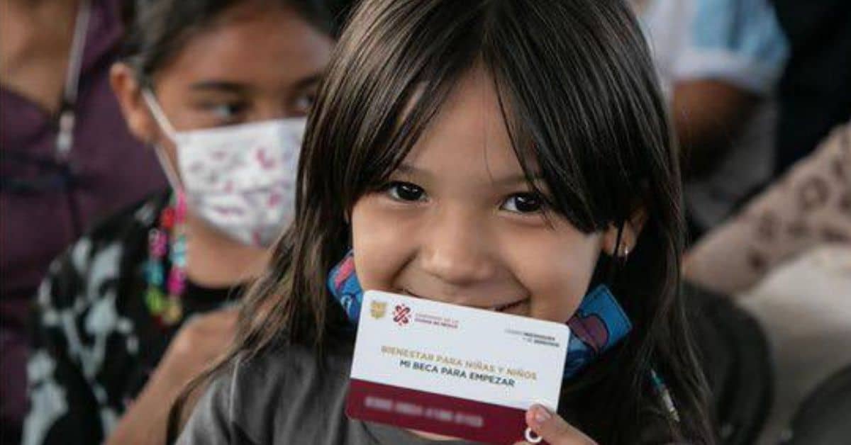 Entrega de tarjetas Mi Beca para Empezar 2023