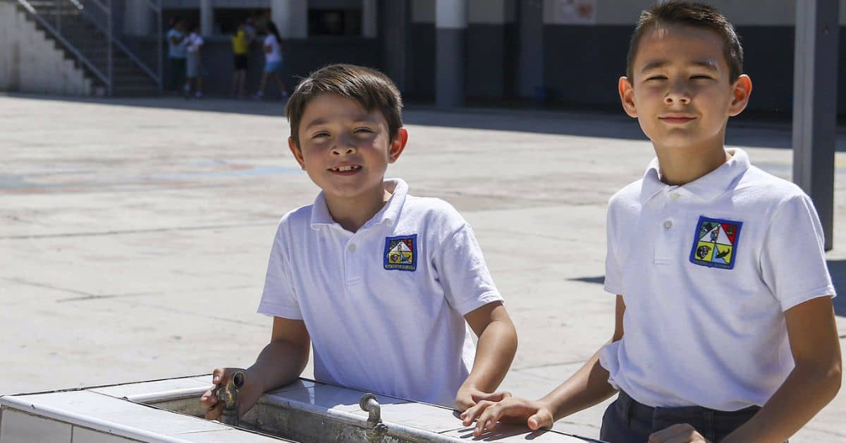 ¿Cómo hacer cambio de escuela del Estado de México a la CDMX?