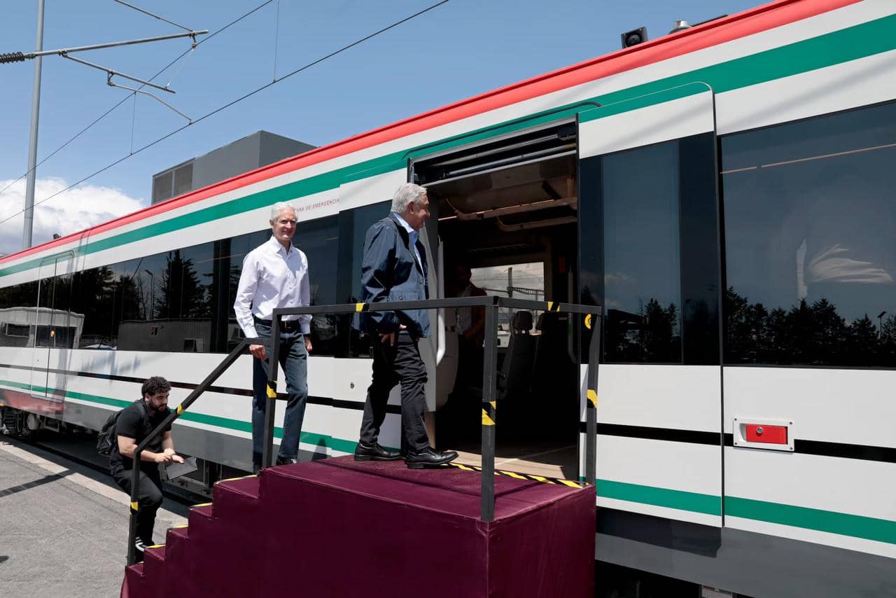 Tren interurbano México-Toluca.