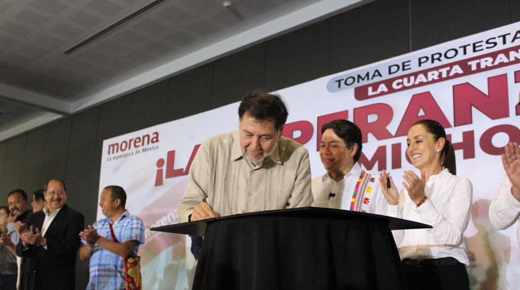 ¿Quién es y qué estudió Fernández Noroña?
