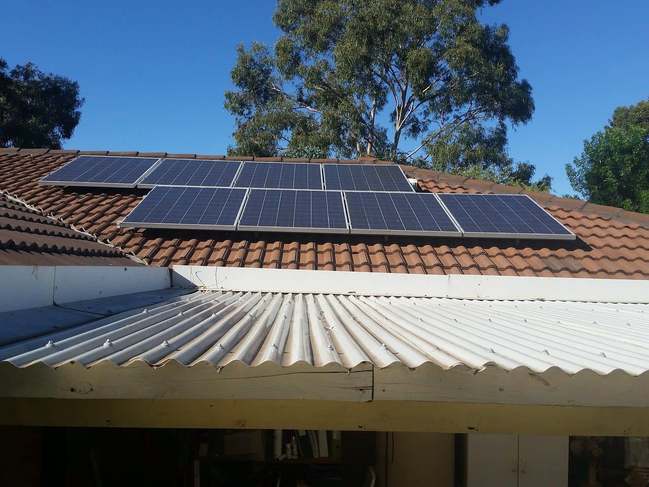 Con sus inversiones en tecnologías como baterías, paneles solares y vehículos eléctricos, los exportadores chinos están en vías de obtener una ventaja cada vez mayor en las industrias ecológicas intensivas en capital. Foto: Pixabay.