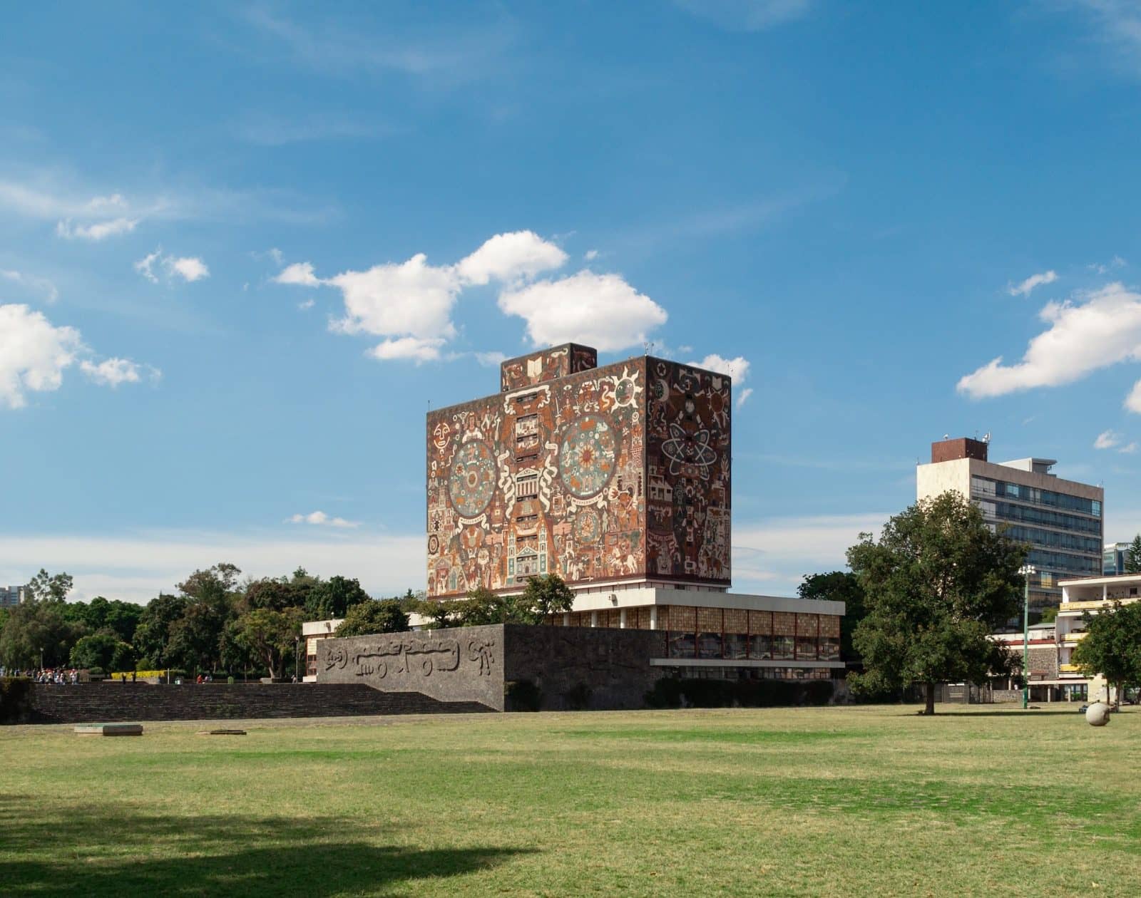 ¿Xóchitl Gálvez plagio su tesis de ingeniería? Todo lo que ha pasado