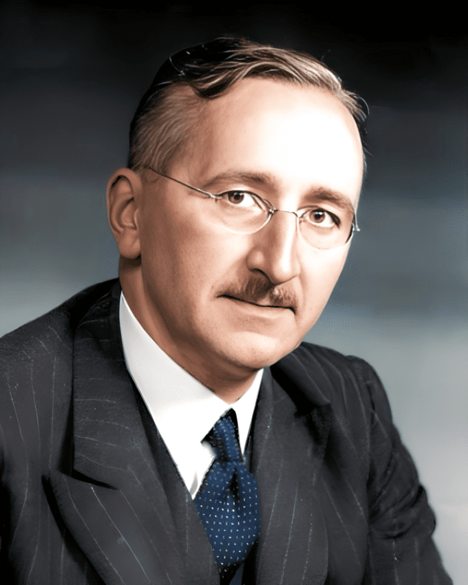 La imagen que emerge de Friedman y Hayek es la de creadores de ideas que se dedicaron a actividades académicas mientras buscaban instrumentalizar sus conceptos, ya sea a través de patrocinadores corporativos o vinculando ellos mismos y su trabajo a movimientos políticos. Ambos lucharon con la pregunta que recorre toda la genealogía del neoliberalismo: ¿la libertad conduce a la prosperidad o es al revés?. Foto: Wikimedia.