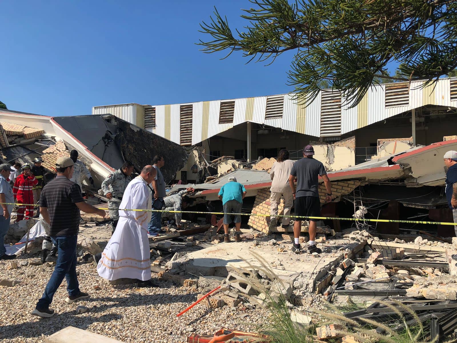 Horas críticas en Ciudad Madero: 15 muertos. Aún hay personas atrapadas