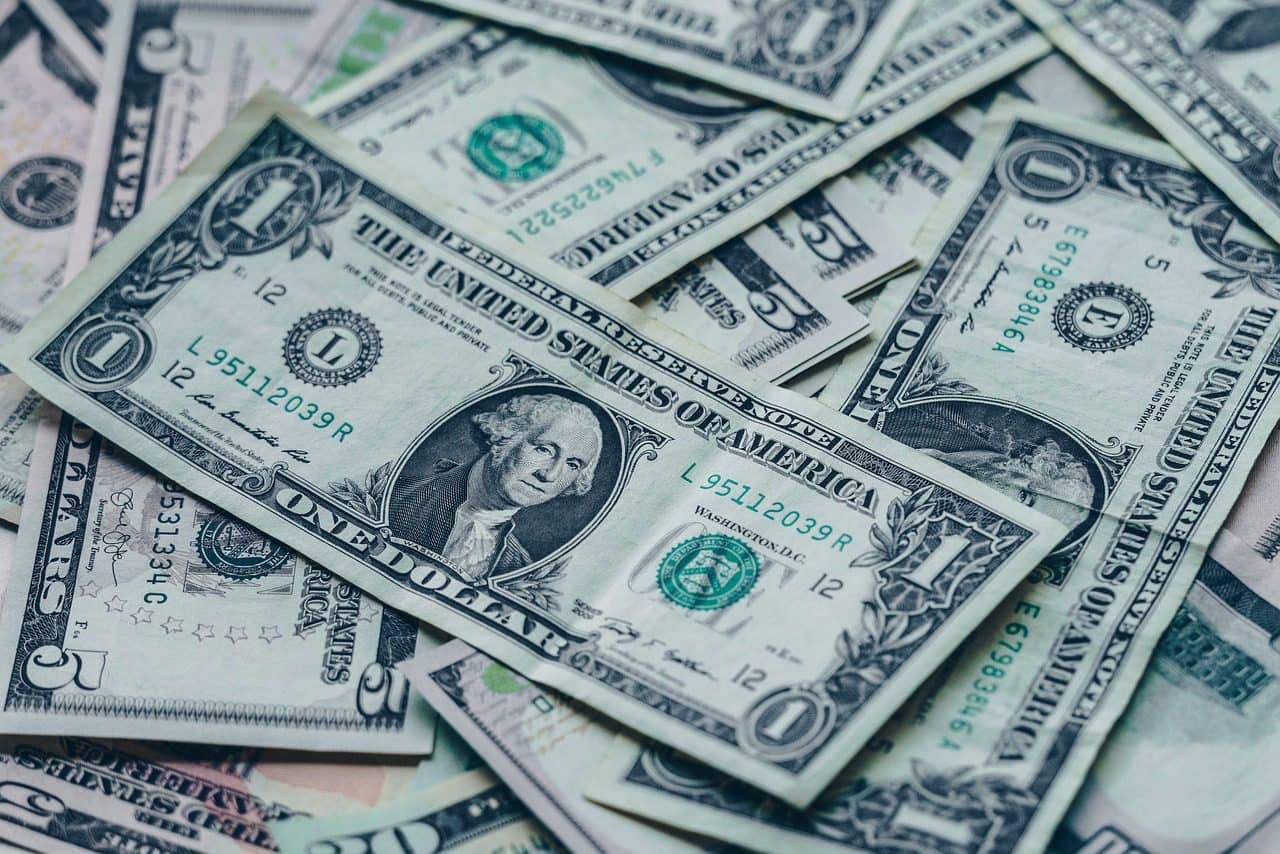 La dolarización plantea un desafío para lograr la estabilidad macroeconómica. Foto: Pixabay.