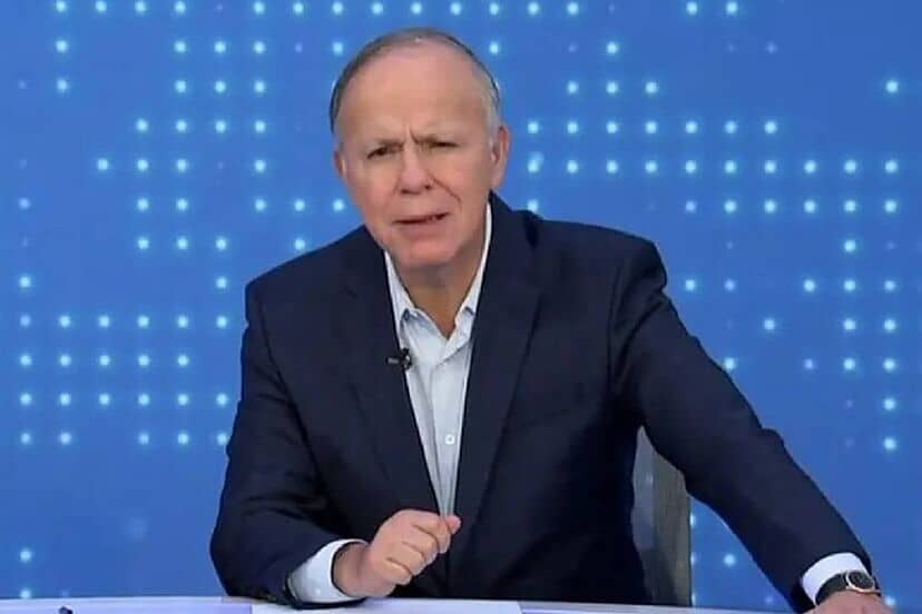 Reclaman a Ciro Gómez Leyva por incluir a Arturo Zaldivar en su equipo.