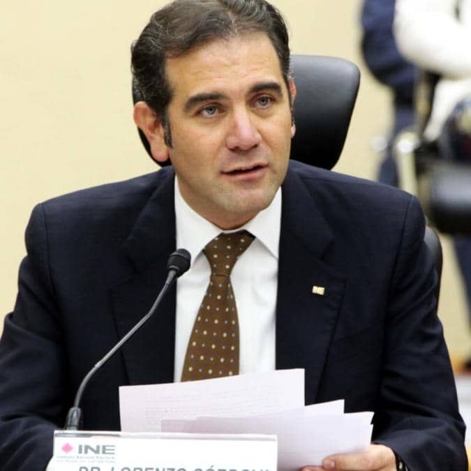 Sueldo-presidente-consejeros-INE