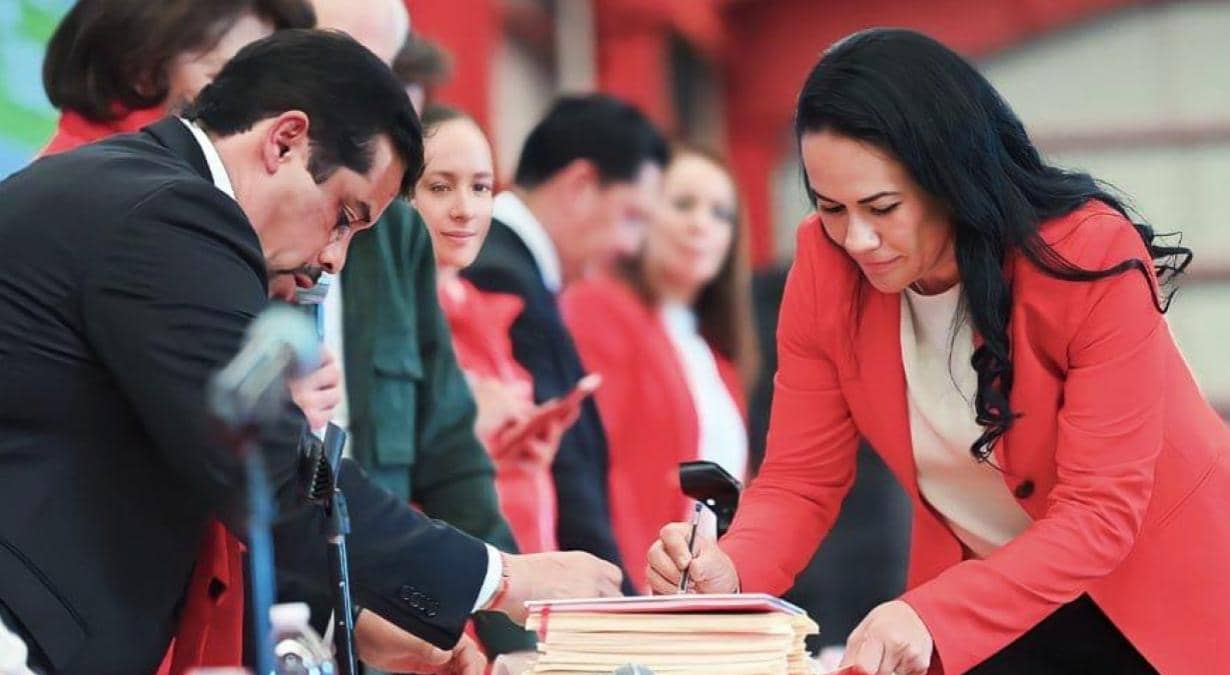 alejandra-del-moral-precandidata-pri