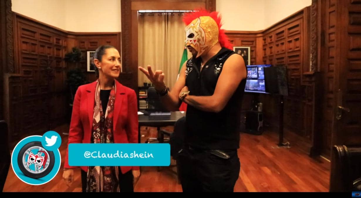 Claudia-Sheinbaum-Escorpión-Dorado-Al-Volante