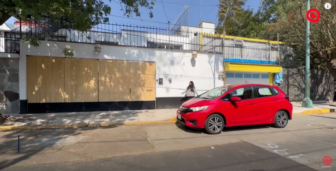 José Ramón López Beltrán tiene otra casa gris, propiedad de trabajadora de La Jornada 2