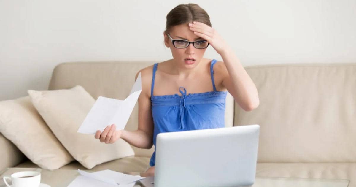 Malas-practicas-Tarjetas-de-credito-SAT-Freepik