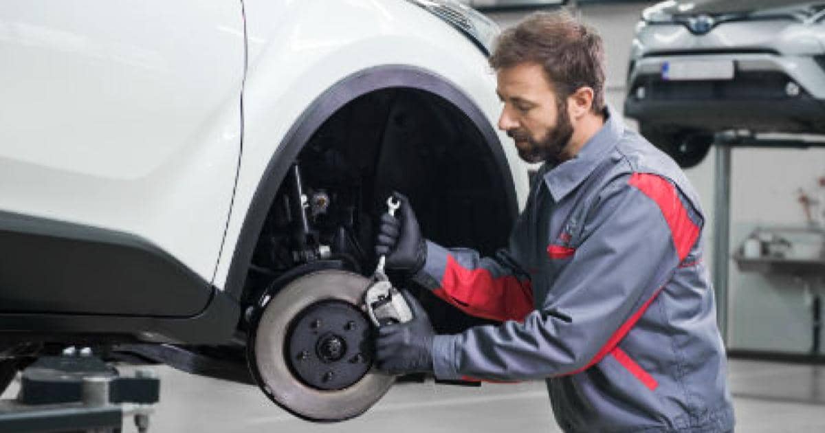 como-saber-cuando-y-como-cambiar-los-frenos-de-tu-auto