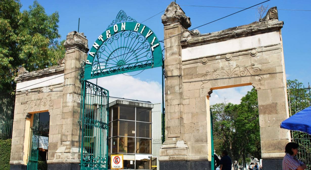 Grandes-panteones-para-visitar-en-la-CDMX-2