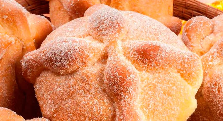El pan de muerto es característico de esta época | Foto: Gobierno de México 