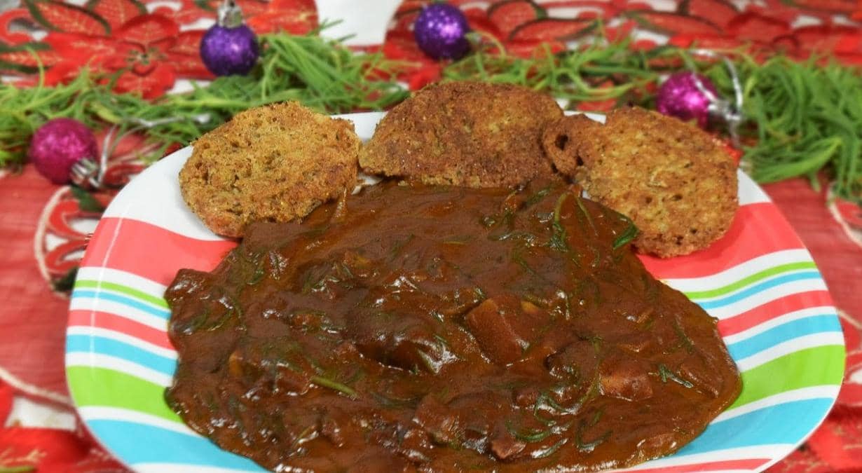Romeritos-con-mole-y-camarón-Cane-Navidad