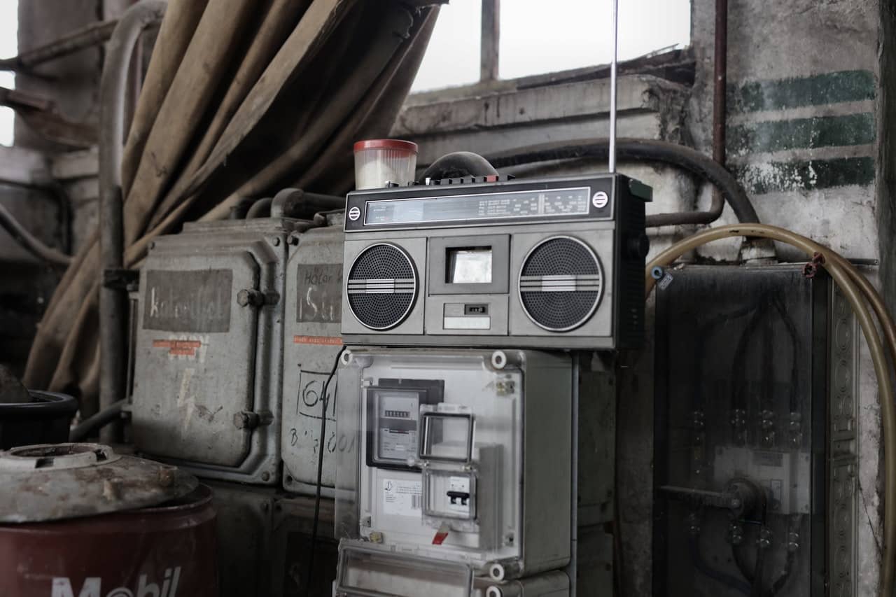 El 19 de junio de 2012, el todavía candidato EPN se comprometió, en un spot, a bajar el precio de la luz con la reforma energética | Foto: Pexels