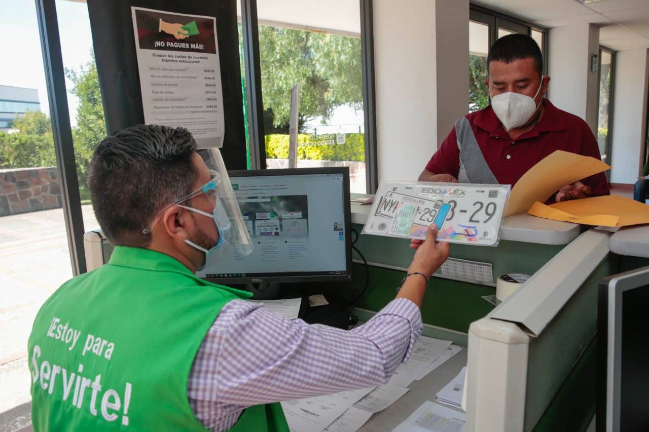 Necesitarás tener a la mano el número de placas | Foto: Gobierno Edomex