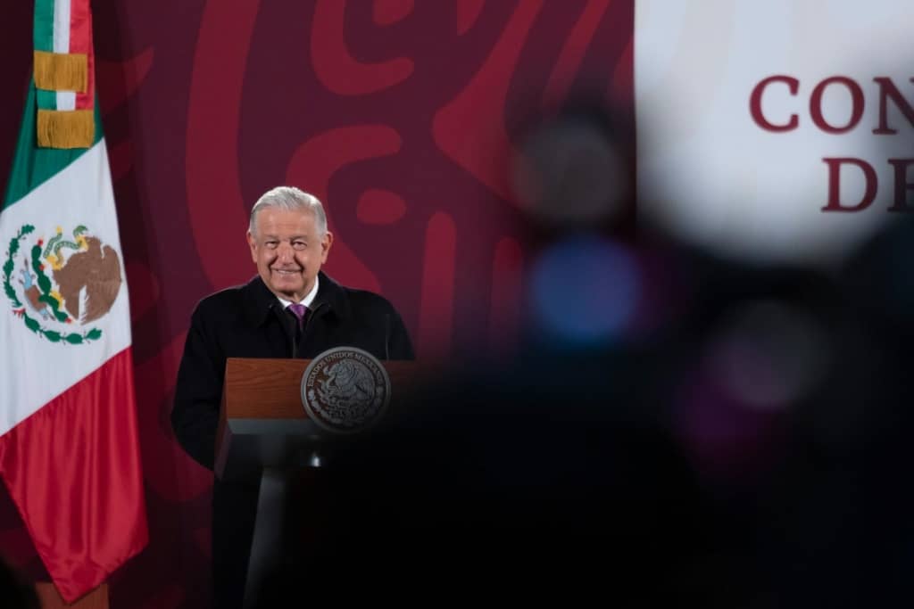 AMLO reconoció que no tiene el respaldo suficiente para realizar una reforma constitucional | Foto: Presidencia