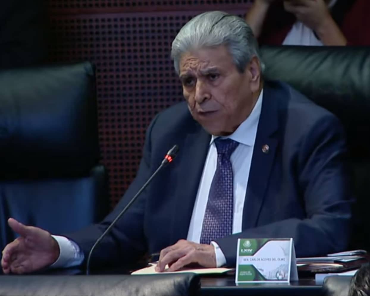 Por qué los senadores de México pueden faltar a trabajar 2