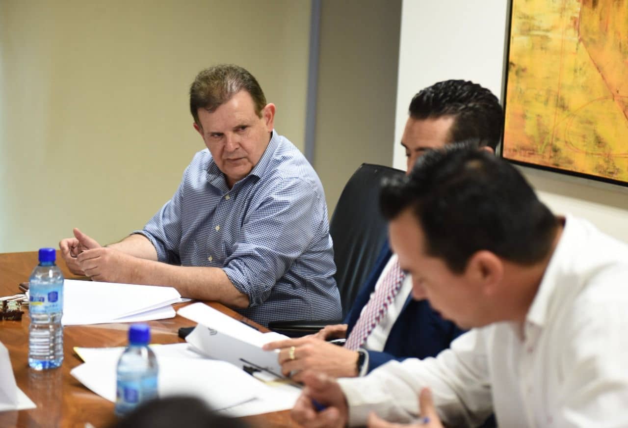Lauro Villarreal apuntó que, los más de 180 millones de pesos que tendría que pagar a Ecoagua, se deben incluir en los 245 millones de adeudos reales que tiene el Simas Torreón. Crédito: Noticieros GREM