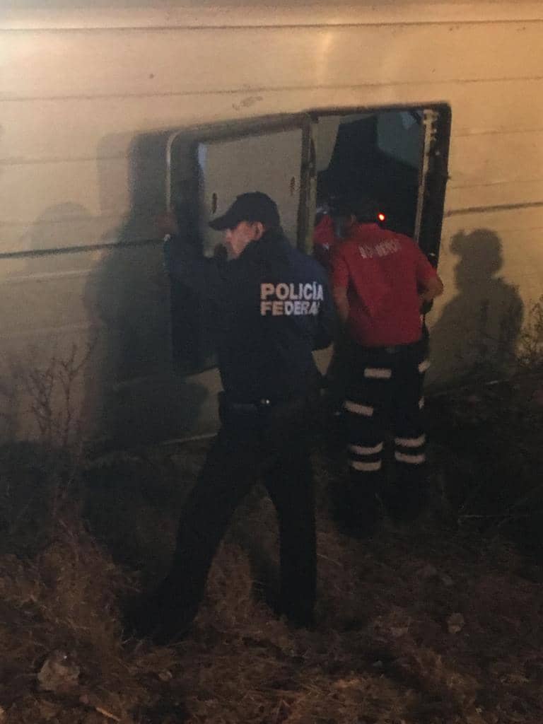 Sobrevivientes y familiares exigen justicia por muertos en accidente de autobús en Zacatecas 6