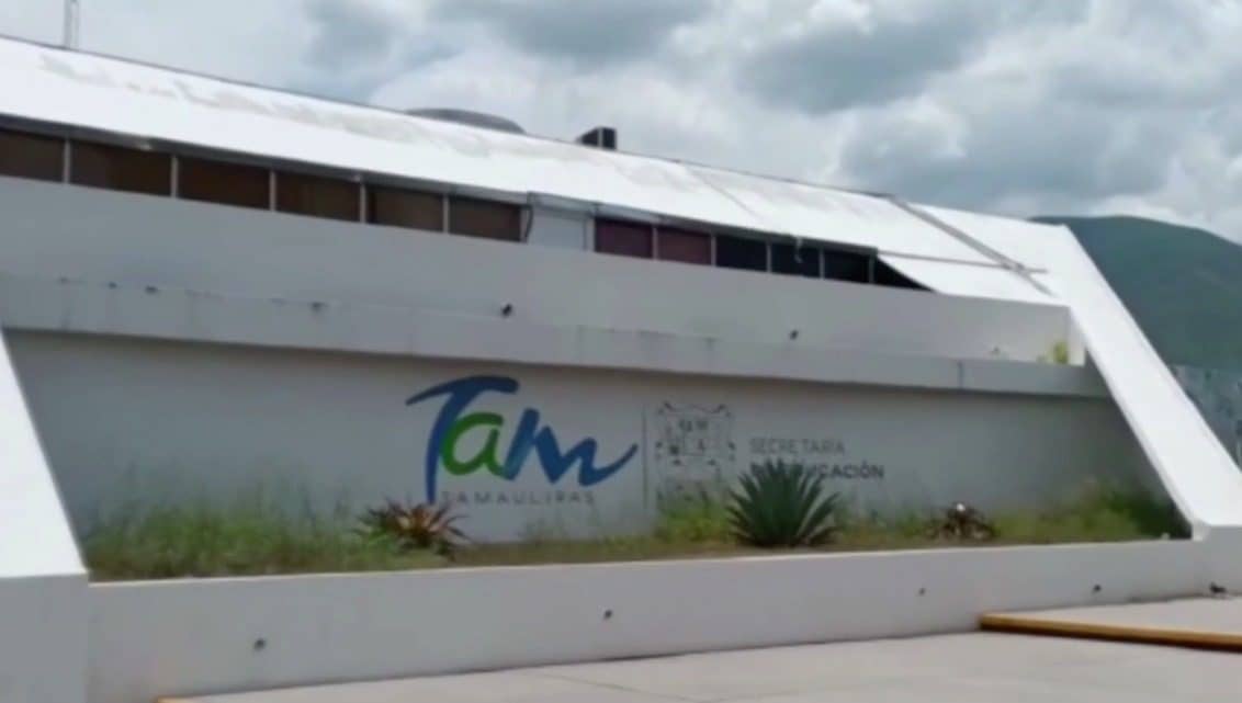 La Secretaría de Educación en Tamaulipas tiene la obligación de vigilar los recursos provenientes de las “aportaciones voluntarias” que realizan los padres de familia, sin embargo, su titular asegura que no cuentan con la capacidad para hacerlo | Foto: Magdiel Hernández