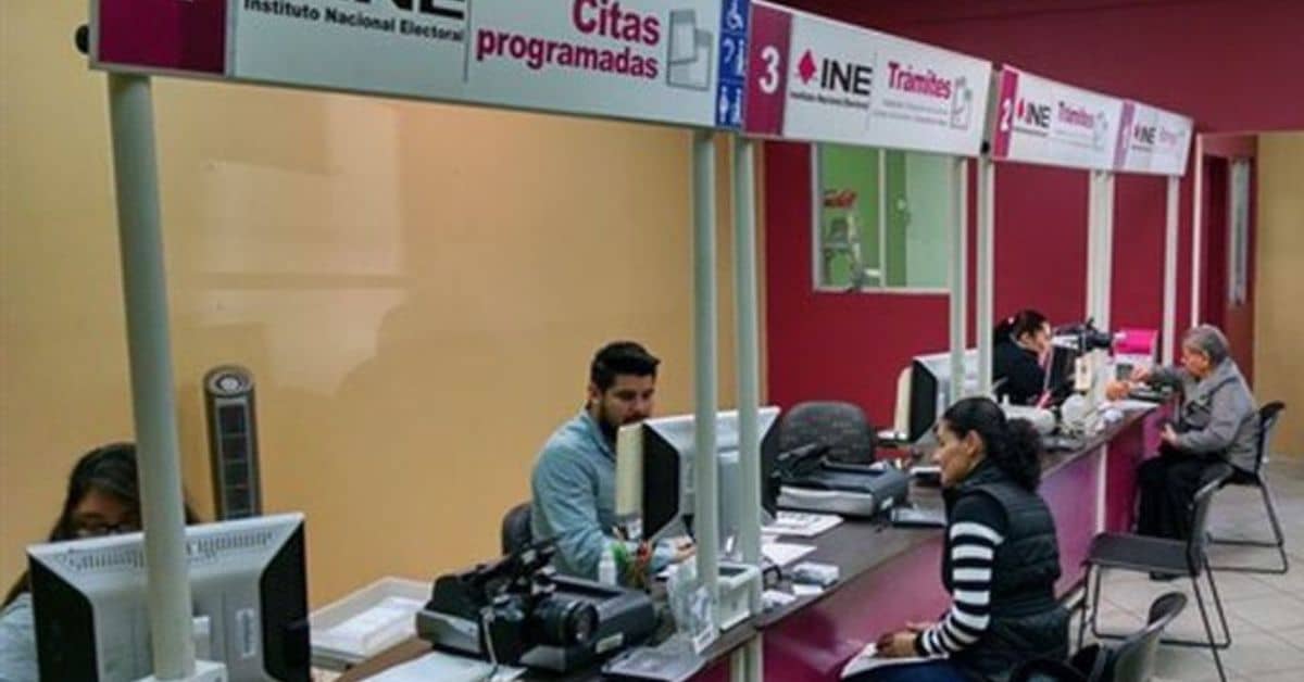 Para garantizar la atención y tramitar tu credencial para votar en los módulos INE 2022 debes agendar una cita